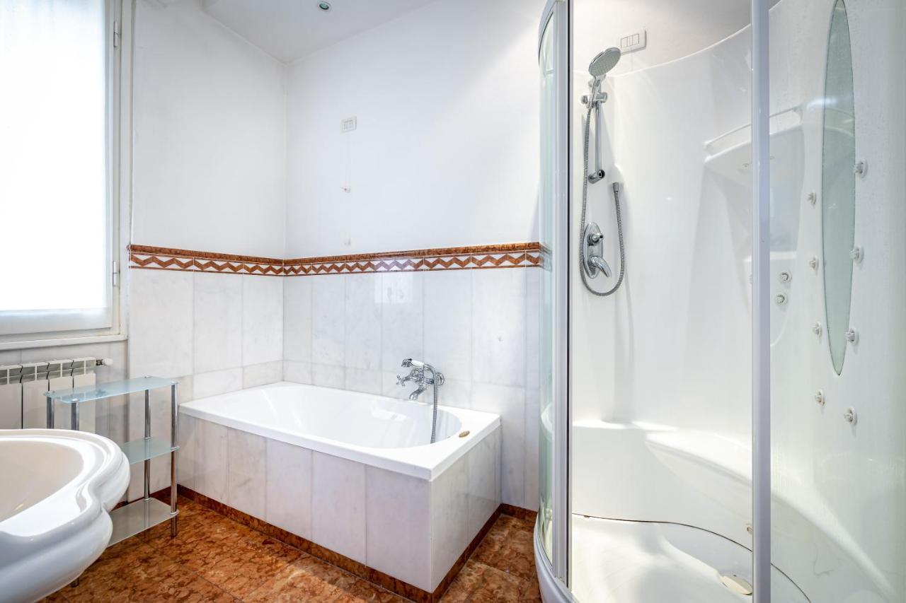 Yid D'Azeglio Luxury Apartment With Parking 피렌체 외부 사진