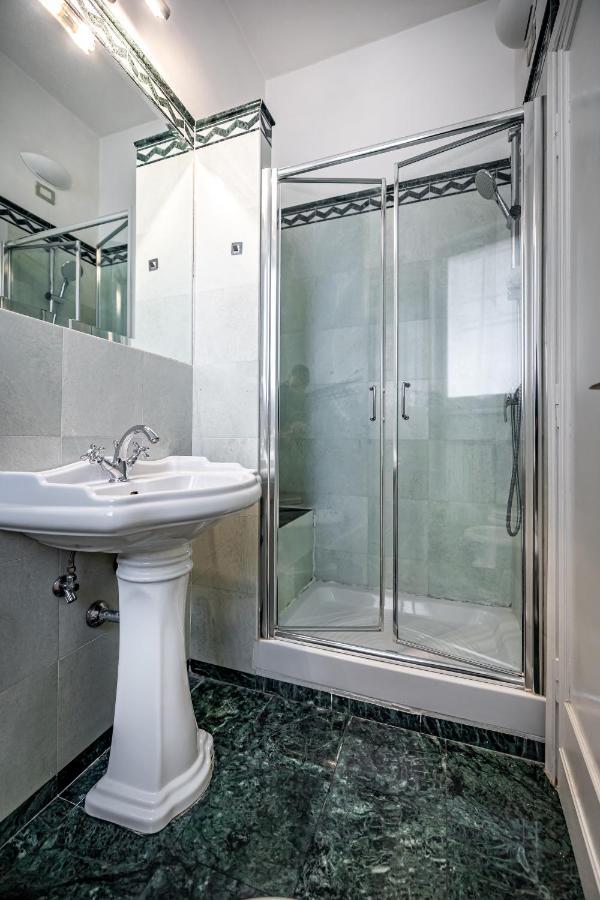 Yid D'Azeglio Luxury Apartment With Parking 피렌체 외부 사진